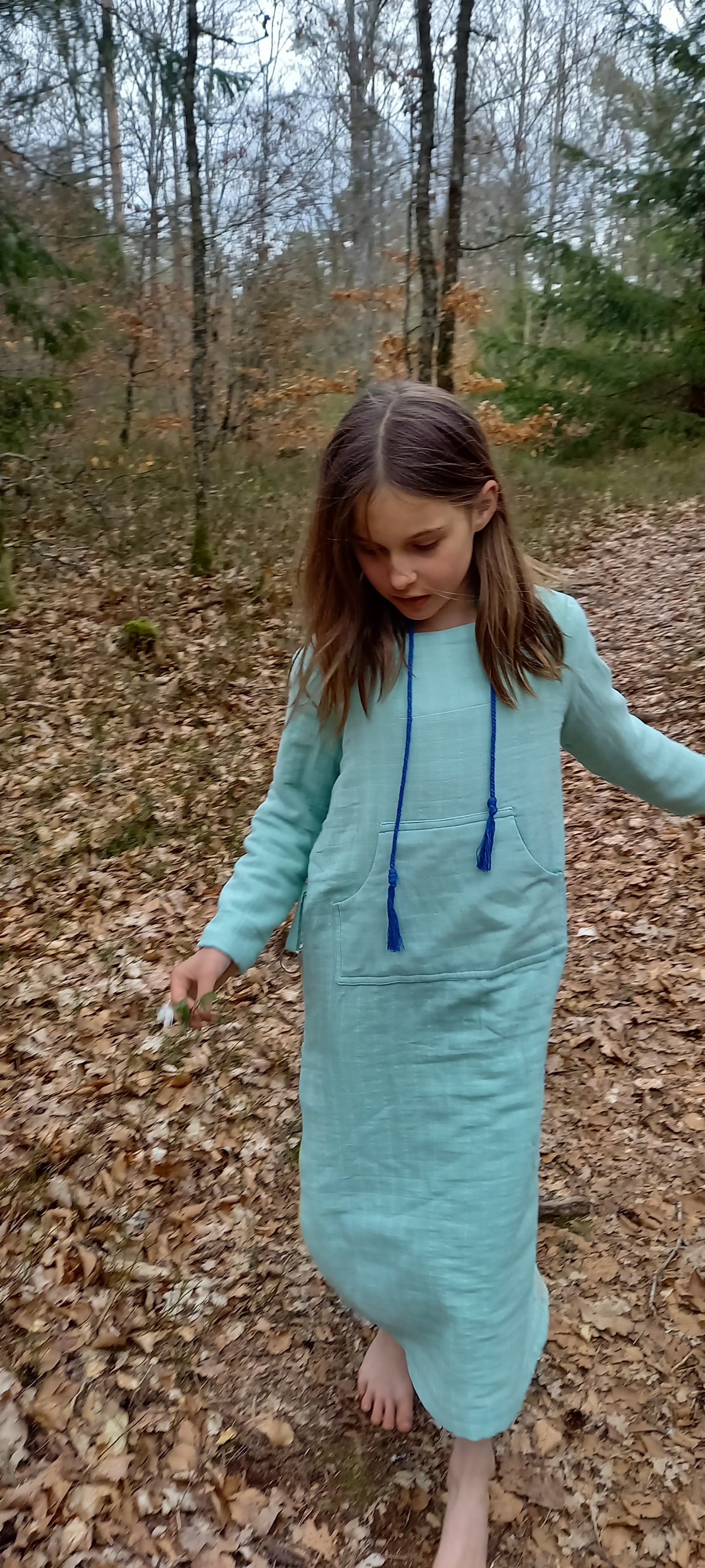 Hugo kids jallâba from double-woven Indian deadstock cotton with terrycloth lining, front view
