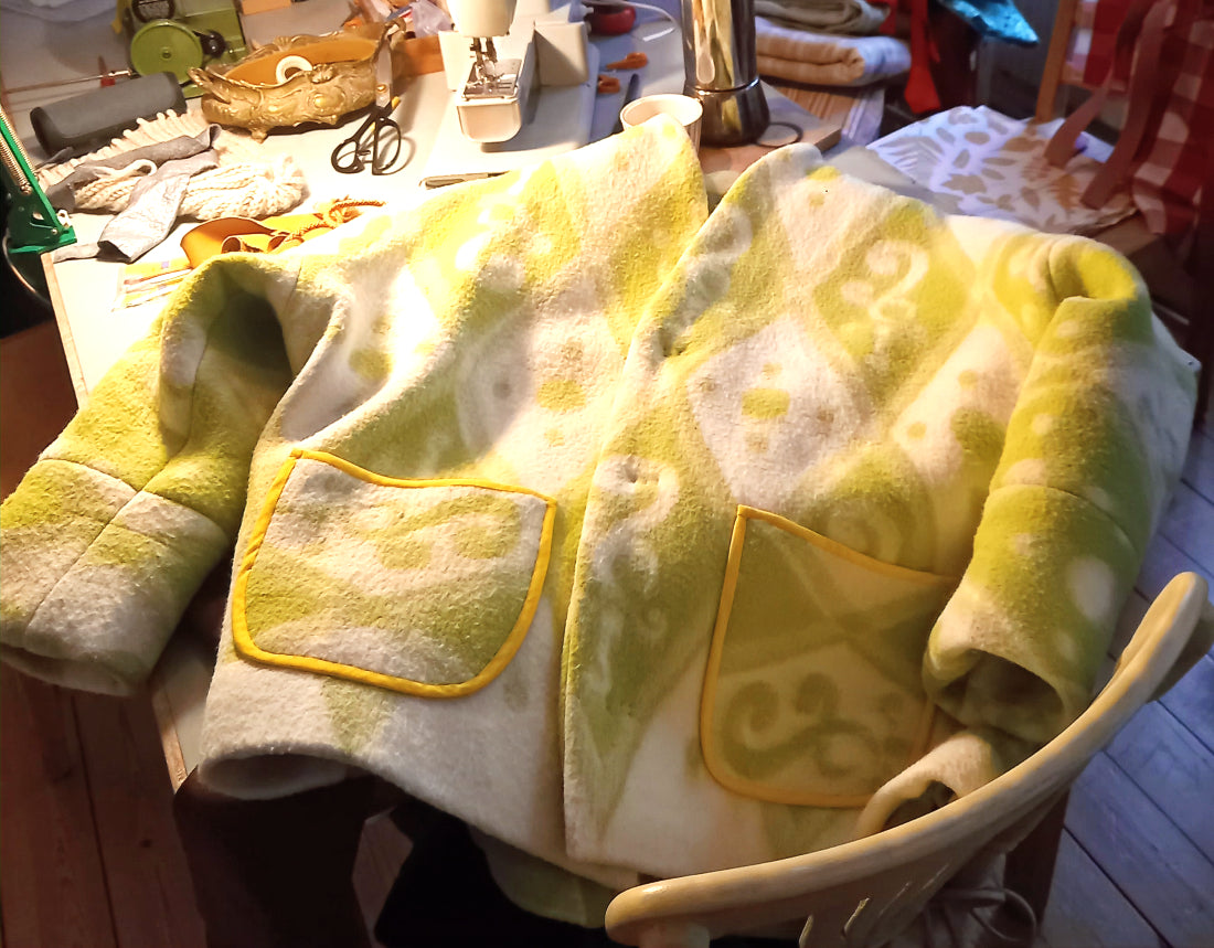 Hold'em vintage wool blend jacket from upcycled blanket, front view
