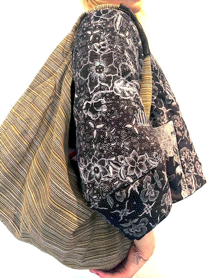 Santa Maria del Camí bag detail of woven cotton fabric and construction
