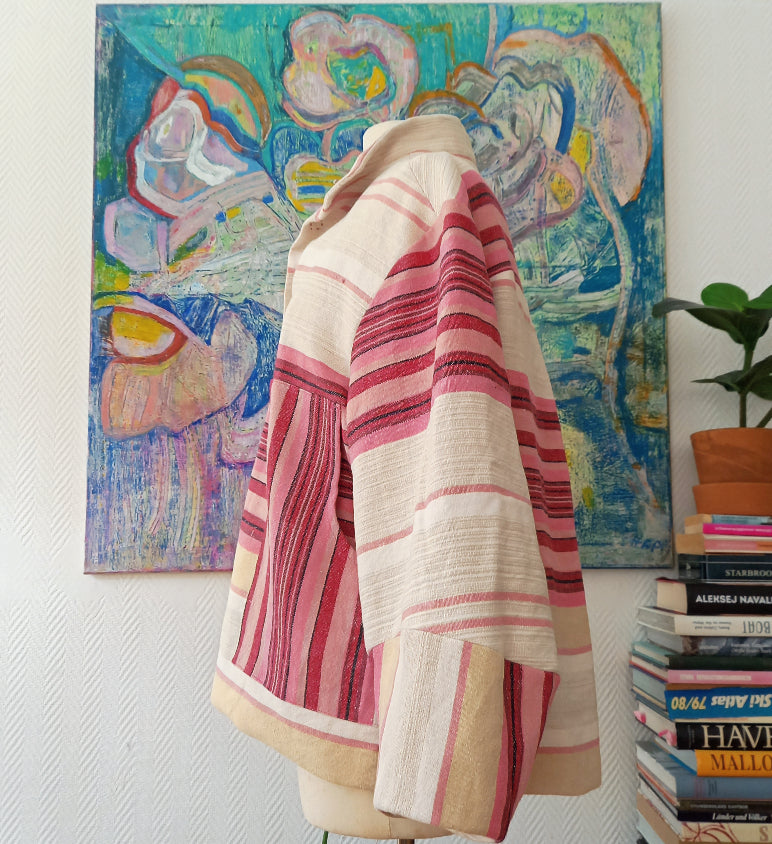 Malmösita cotton jacket side view displaying handmade construction
