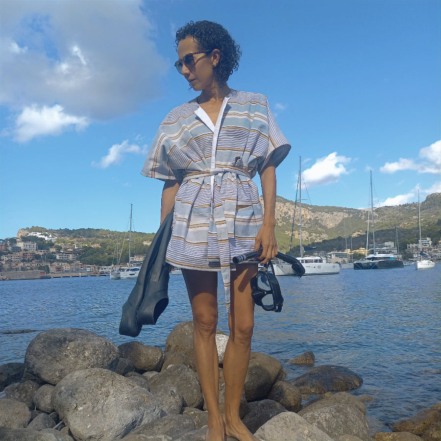 Jaqua shorty jacket from vintage Mallorcan cotton curtain with